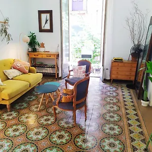 Con Salon Privado En La Rambla Gérone